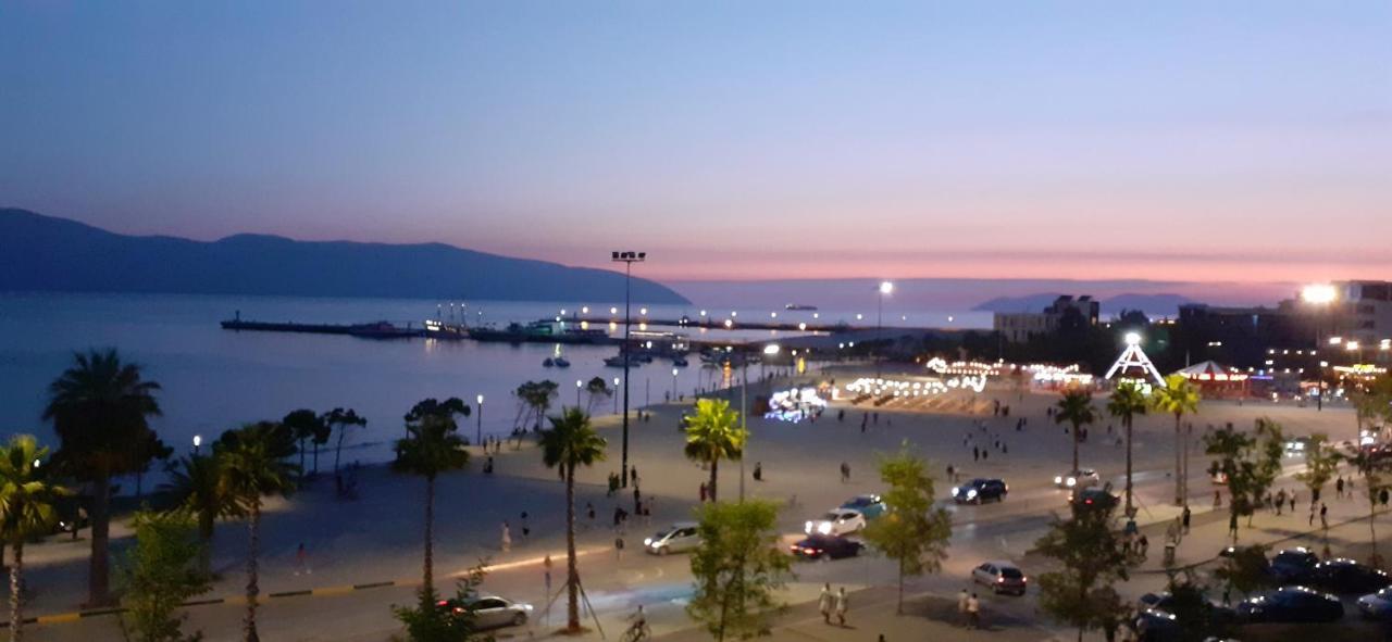 VlorëEva Apartamentアパートメント エクステリア 写真